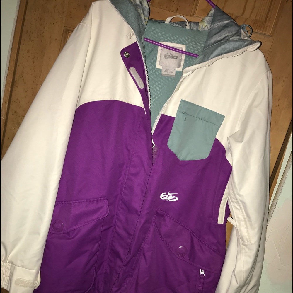 Snowboard jacket